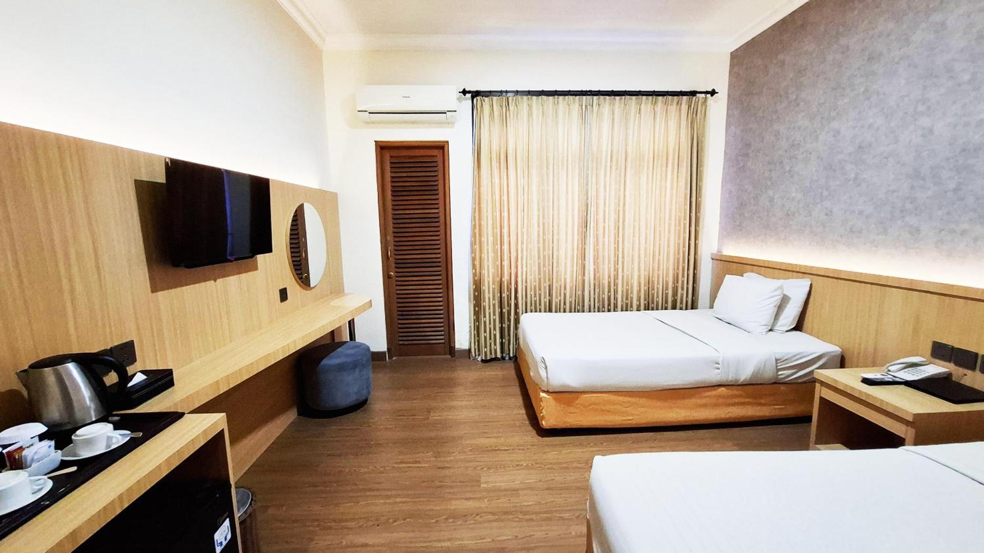 Mmugm Hotel Pakualaman Екстериор снимка