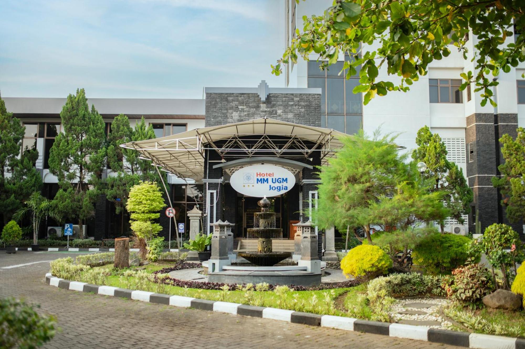 Mmugm Hotel Pakualaman Екстериор снимка
