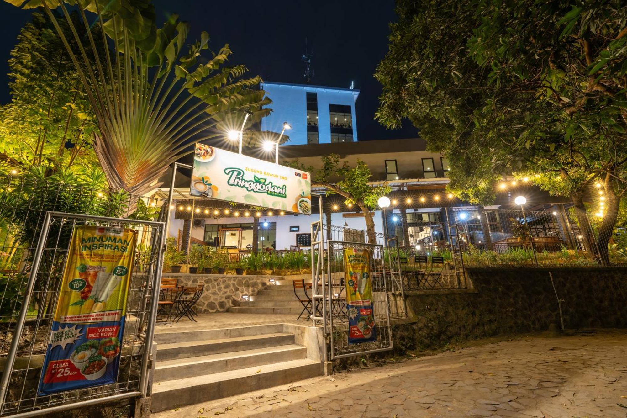 Mmugm Hotel Pakualaman Екстериор снимка