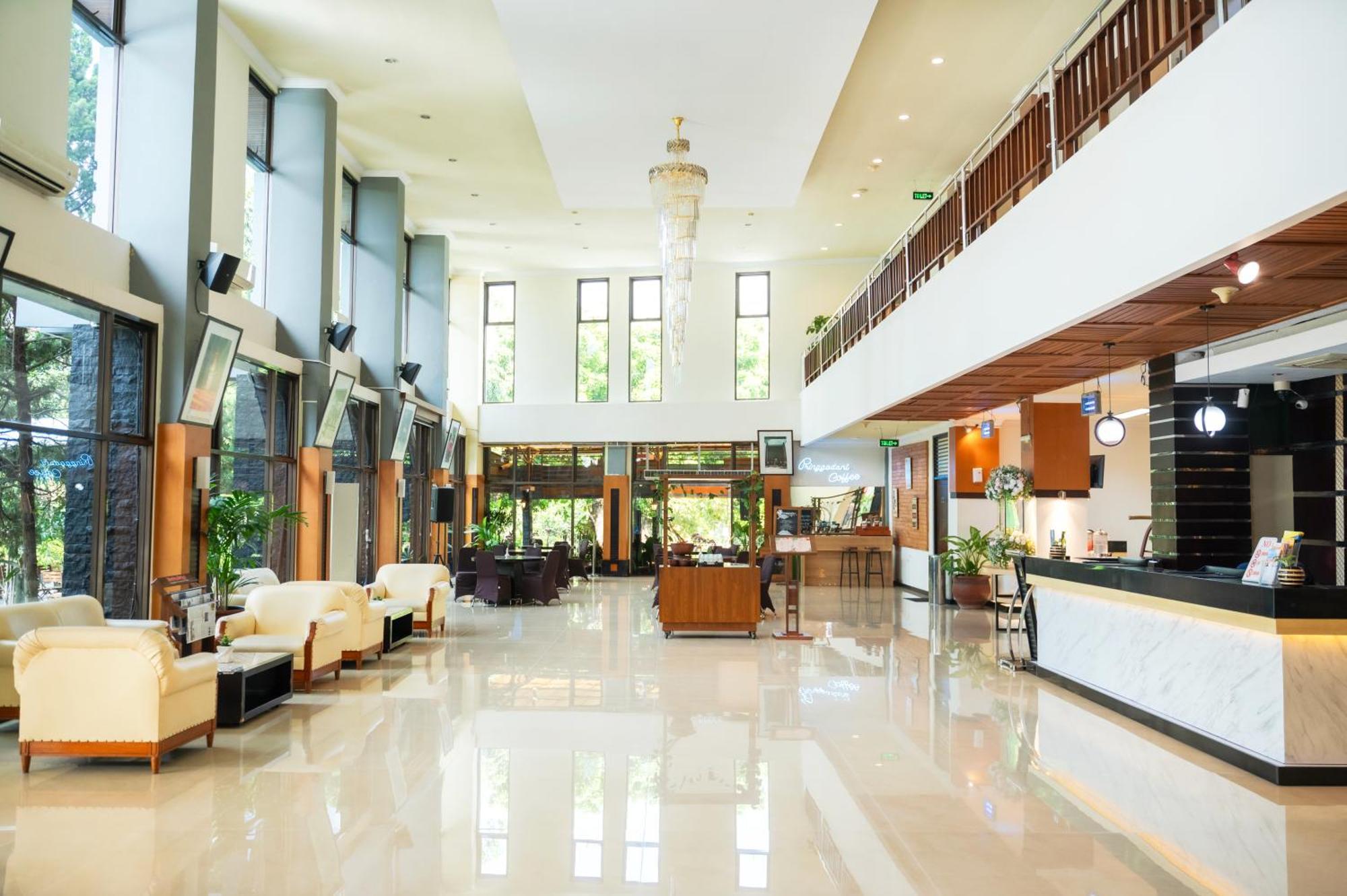 Mmugm Hotel Pakualaman Екстериор снимка